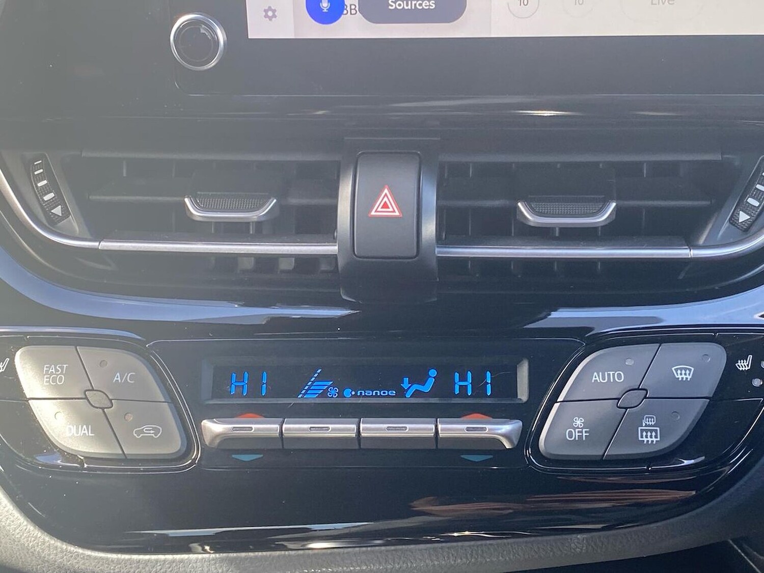 Used Toyota C-HR 2023 for sale - 78211126: Photo 25