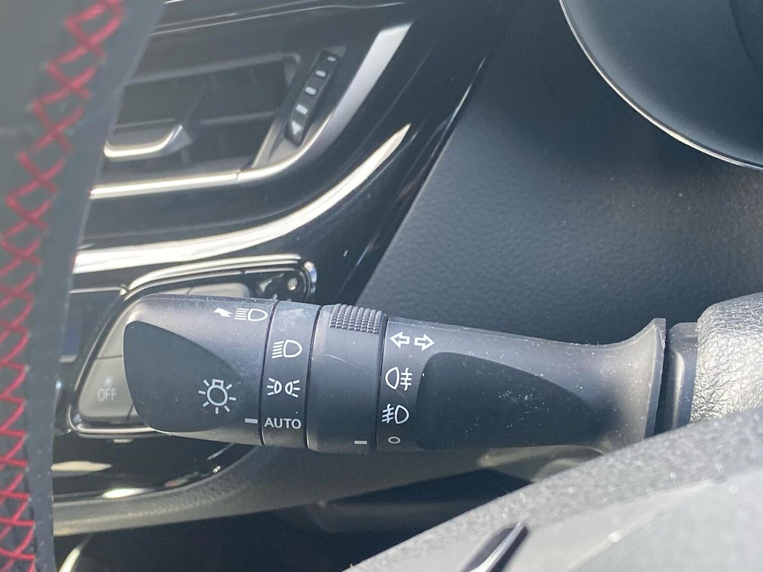 Used Toyota C-HR 2023 for sale - 78211126: Photo 29