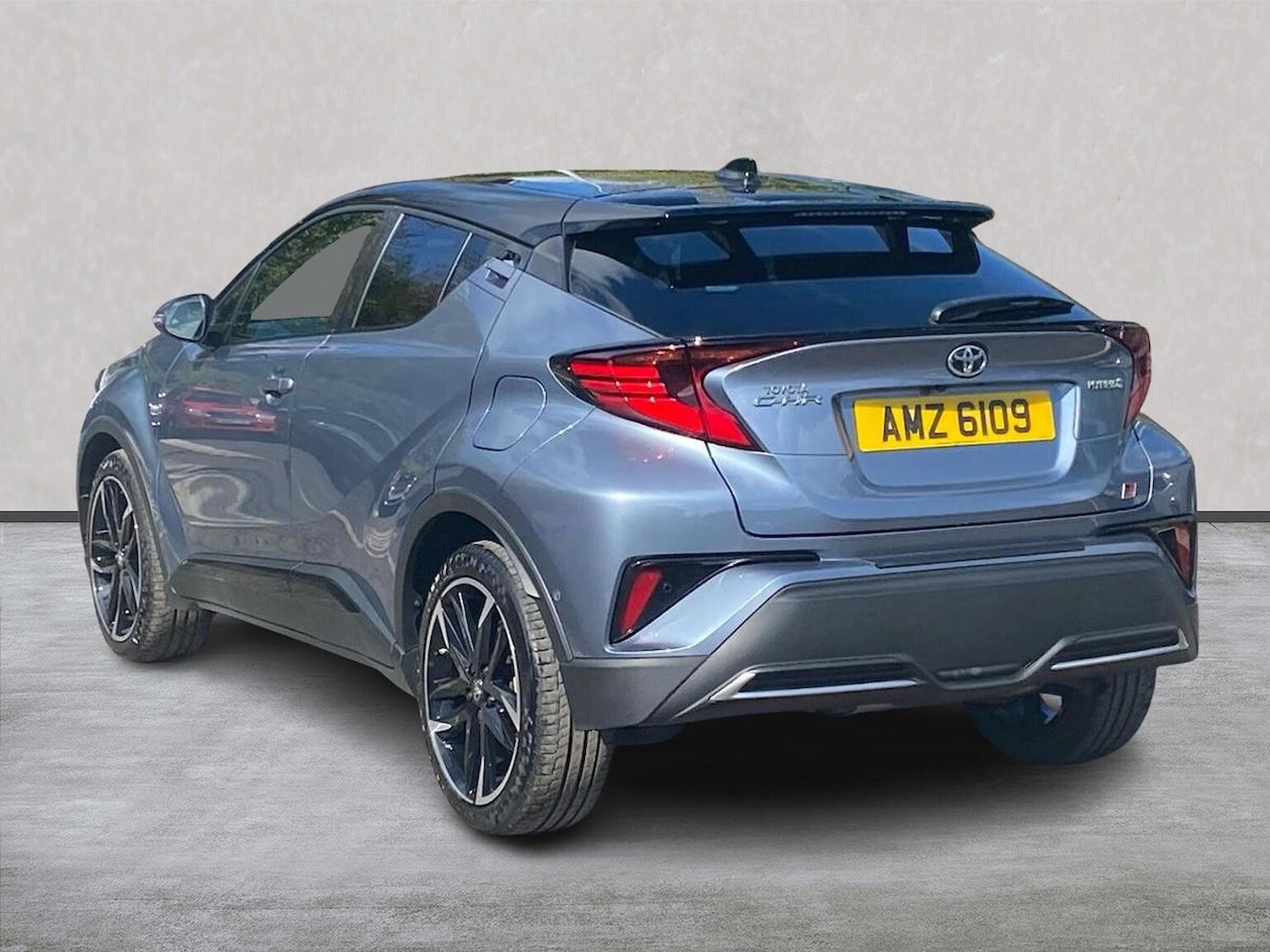 Used Toyota C-HR 2023 for sale - 78211126: Photo 5