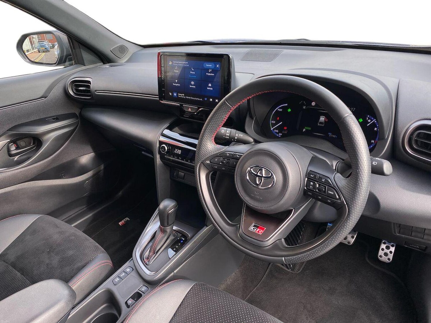 Used Toyota Yaris Cross 2023 for sale - 76369089: Photo 15