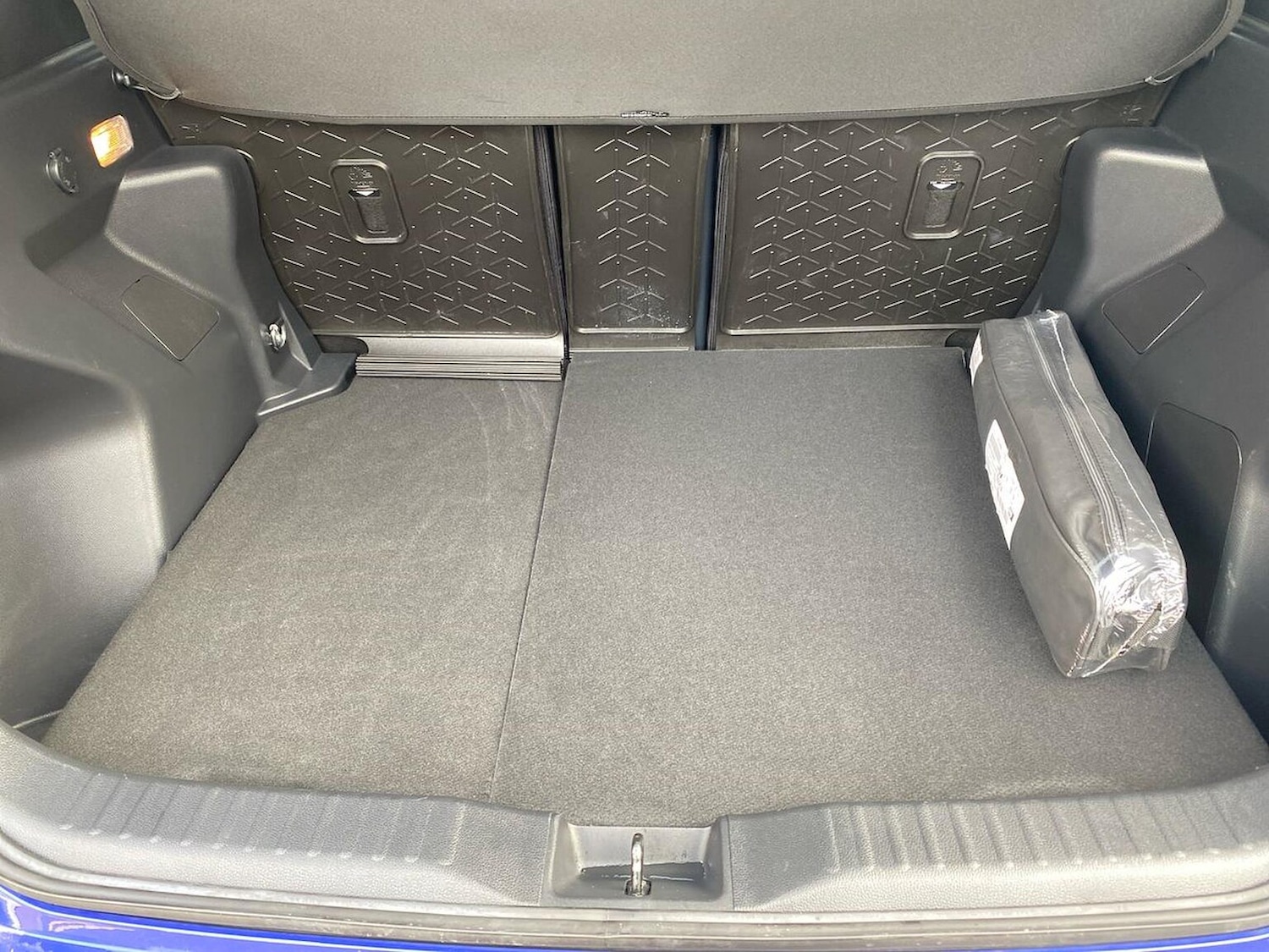 Used Toyota Yaris Cross 2023 for sale - 76369089: Photo 17