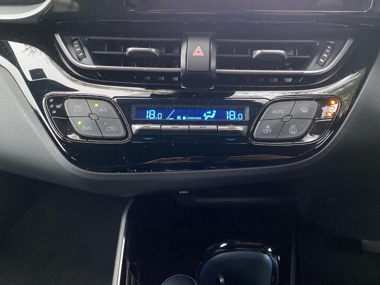 Used Toyota C-HR 2023 for sale - 76292990: Photo 12