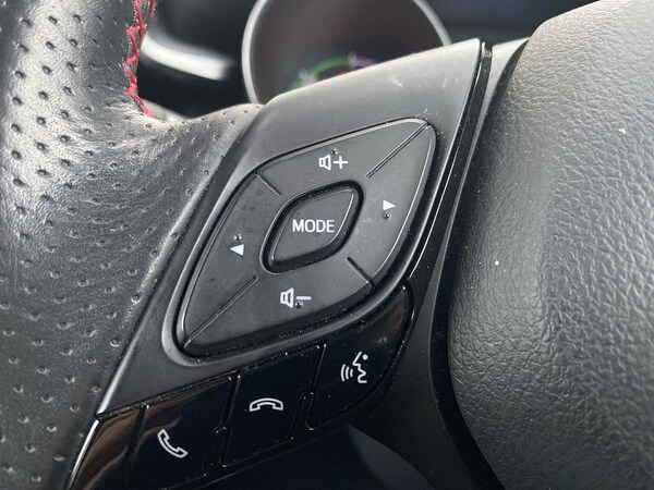 Used Toyota C-HR 2023 for sale - 76292990: Photo 25
