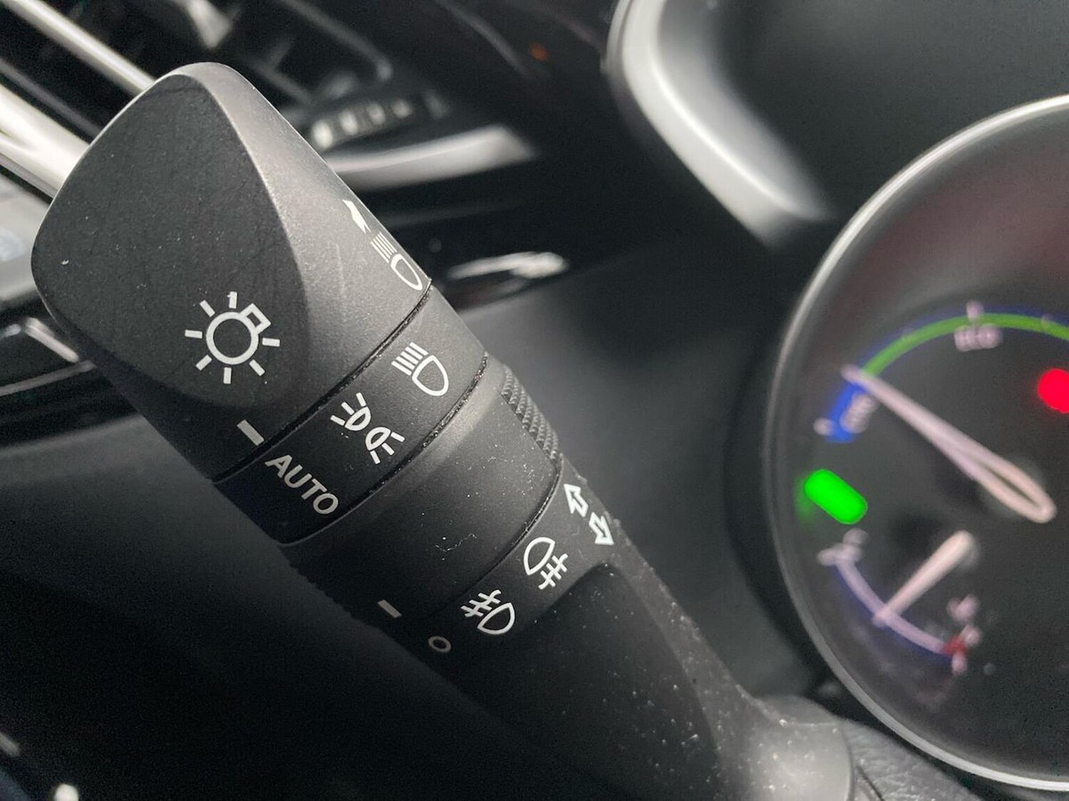 Used Toyota C-HR 2023 for sale - 76292990: Photo 27