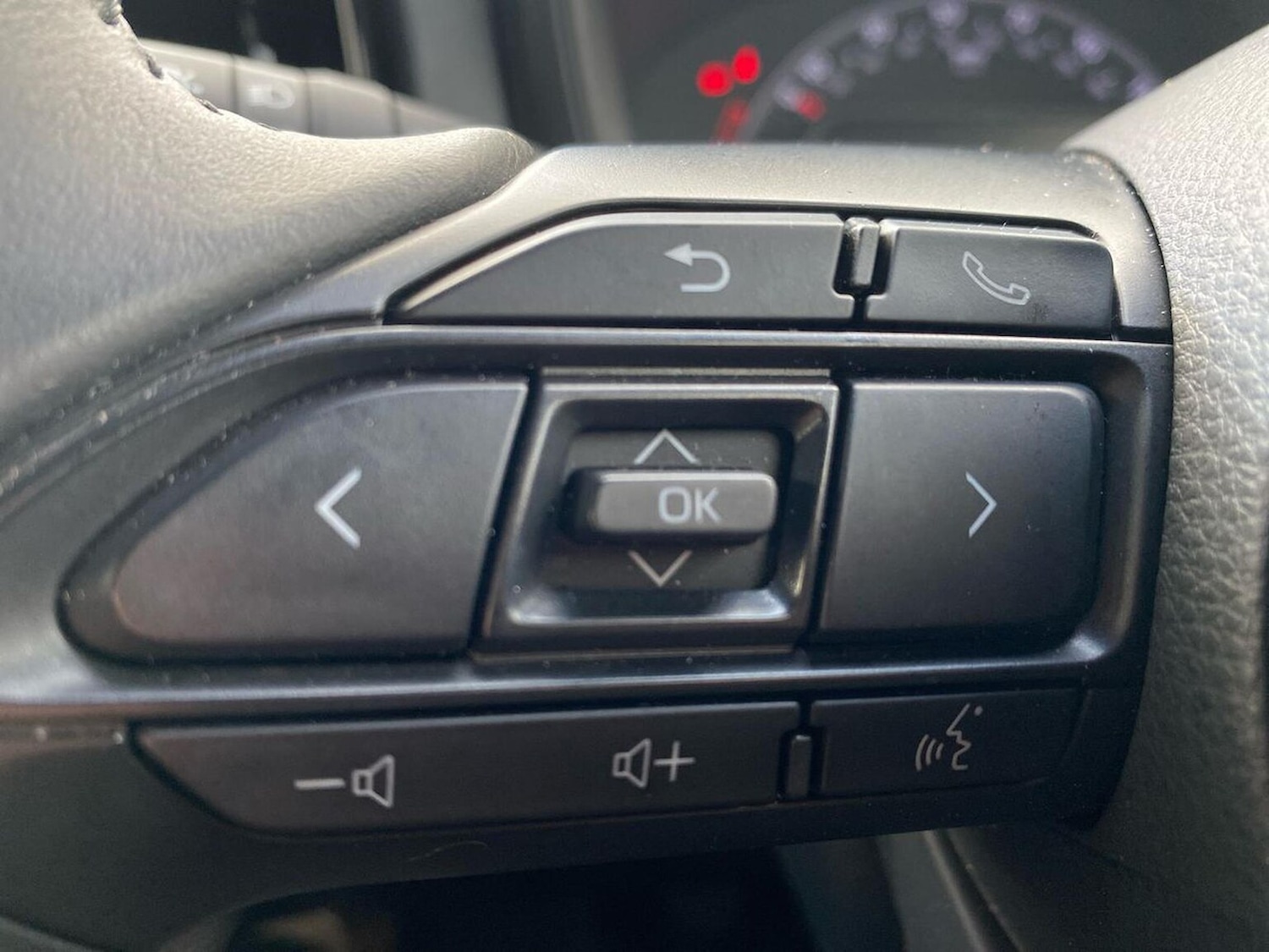 Used Toyota Aygo X 2023 for sale - 76497256: Photo 25