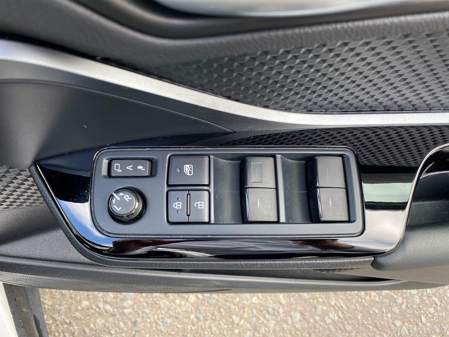 Used Toyota C-HR 2023 for sale - 78211122: Photo 23