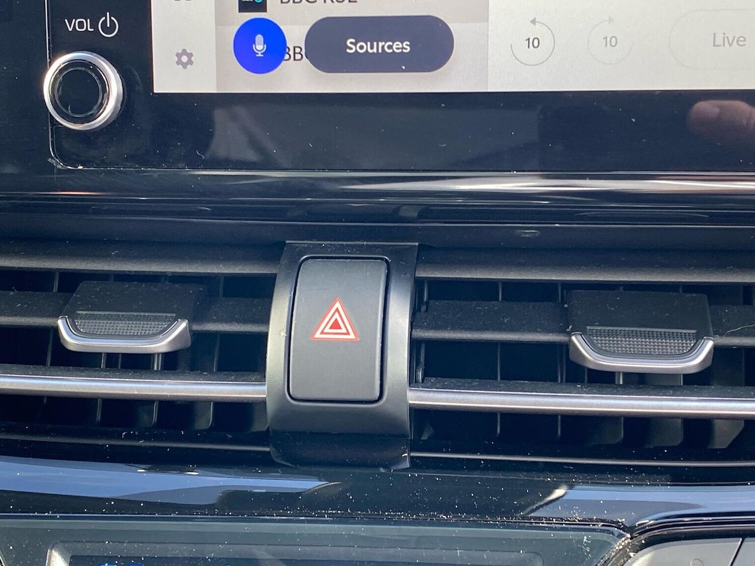 Used Toyota C-HR 2023 for sale - 78211122: Photo 24