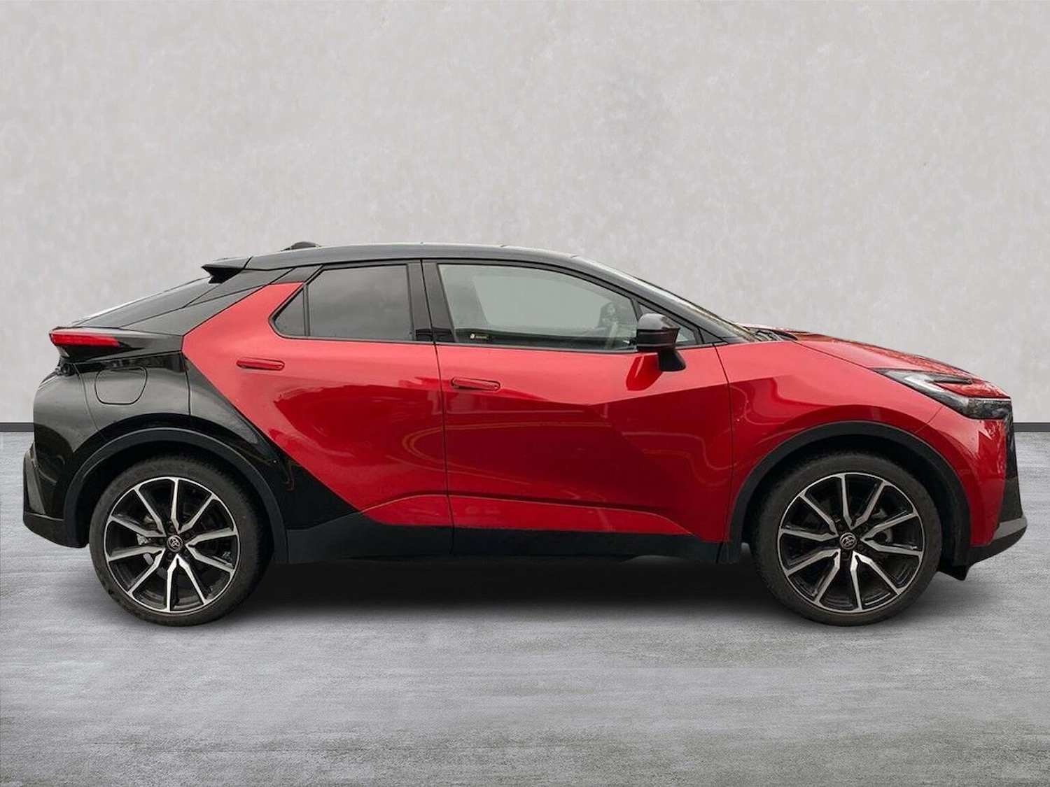 Used Toyota C-HR 2024 for sale - 76497257: Photo 3