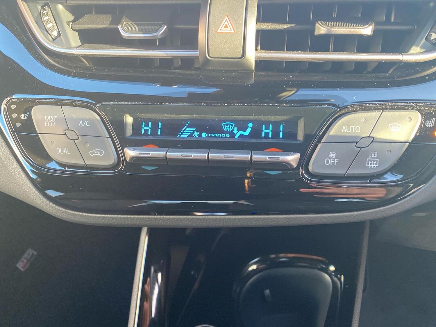 Used Toyota C-HR 2023 for sale - 77487620: Photo 12