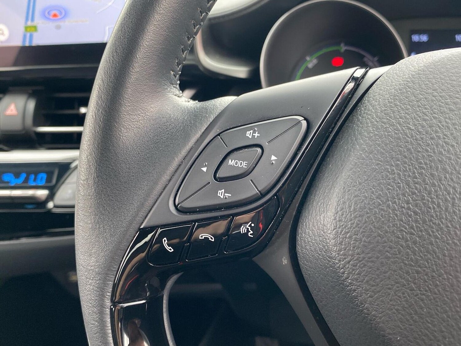 Used Toyota C-HR 2023 for sale - 78192939: Photo 26