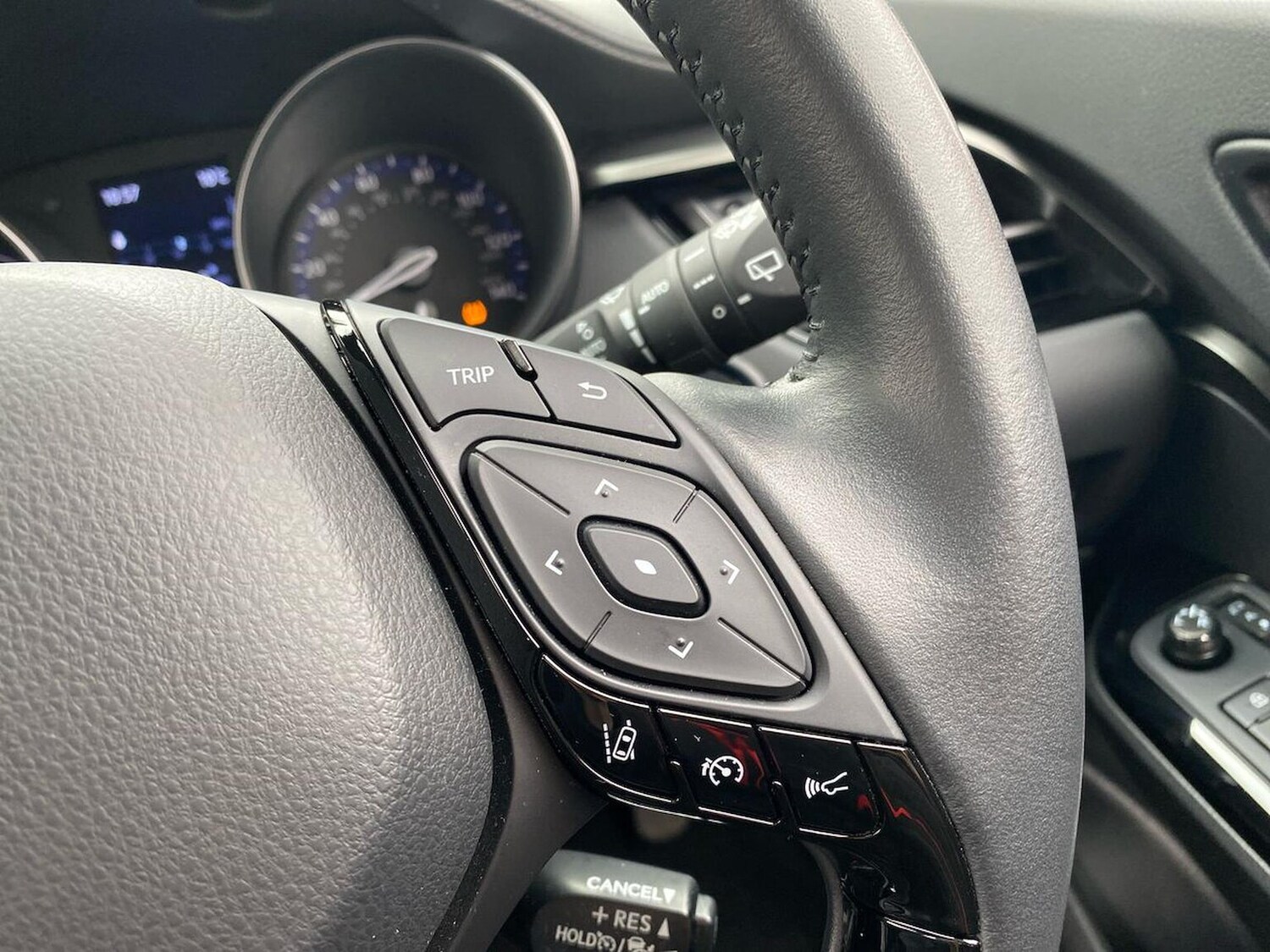 Used Toyota C-HR 2023 for sale - 78192939: Photo 27