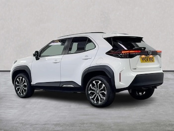 Used Toyota Yaris Cross 2024 for sale - 79346992: Photo