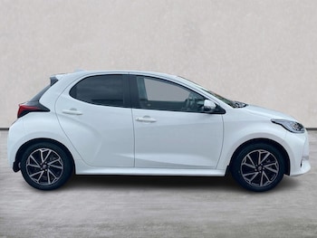 Used Toyota Yaris 2021 for sale - 75490211: Photo