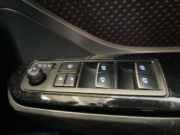 Used Toyota C-HR 2017 for sale - 76305410: Photo 21