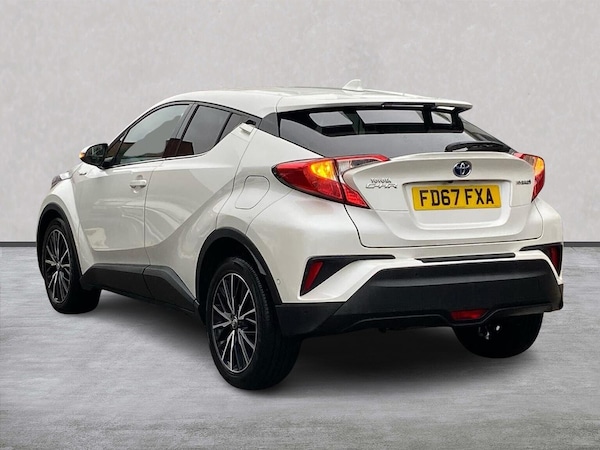 Used Toyota C-HR 2017 for sale - 76305410: Photo 2