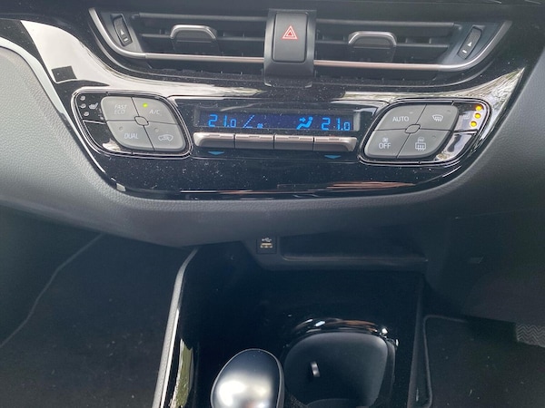 Used Toyota C-HR 2023 for sale - 76212038: Photo 12