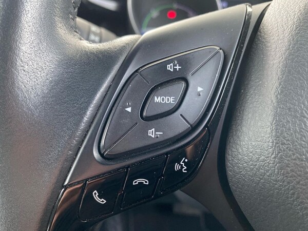 Used Toyota C-HR 2023 for sale - 76212038: Photo 25