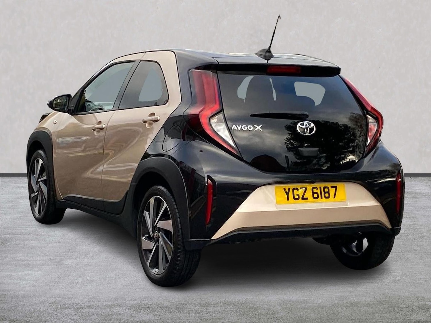 Used Toyota Aygo X 2023 for sale - 76681694: Photo 2