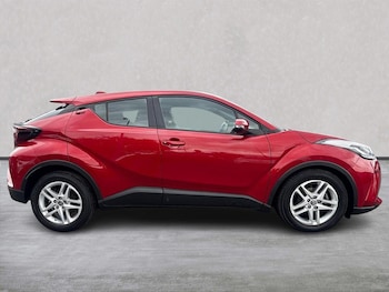 Used Toyota C-HR 2023 for sale - 79352947: Photo
