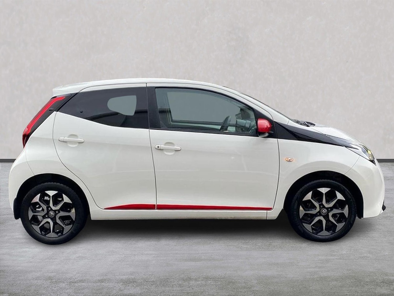 Used Toyota AYGO 2021 for sale - 76492433: Photo 3