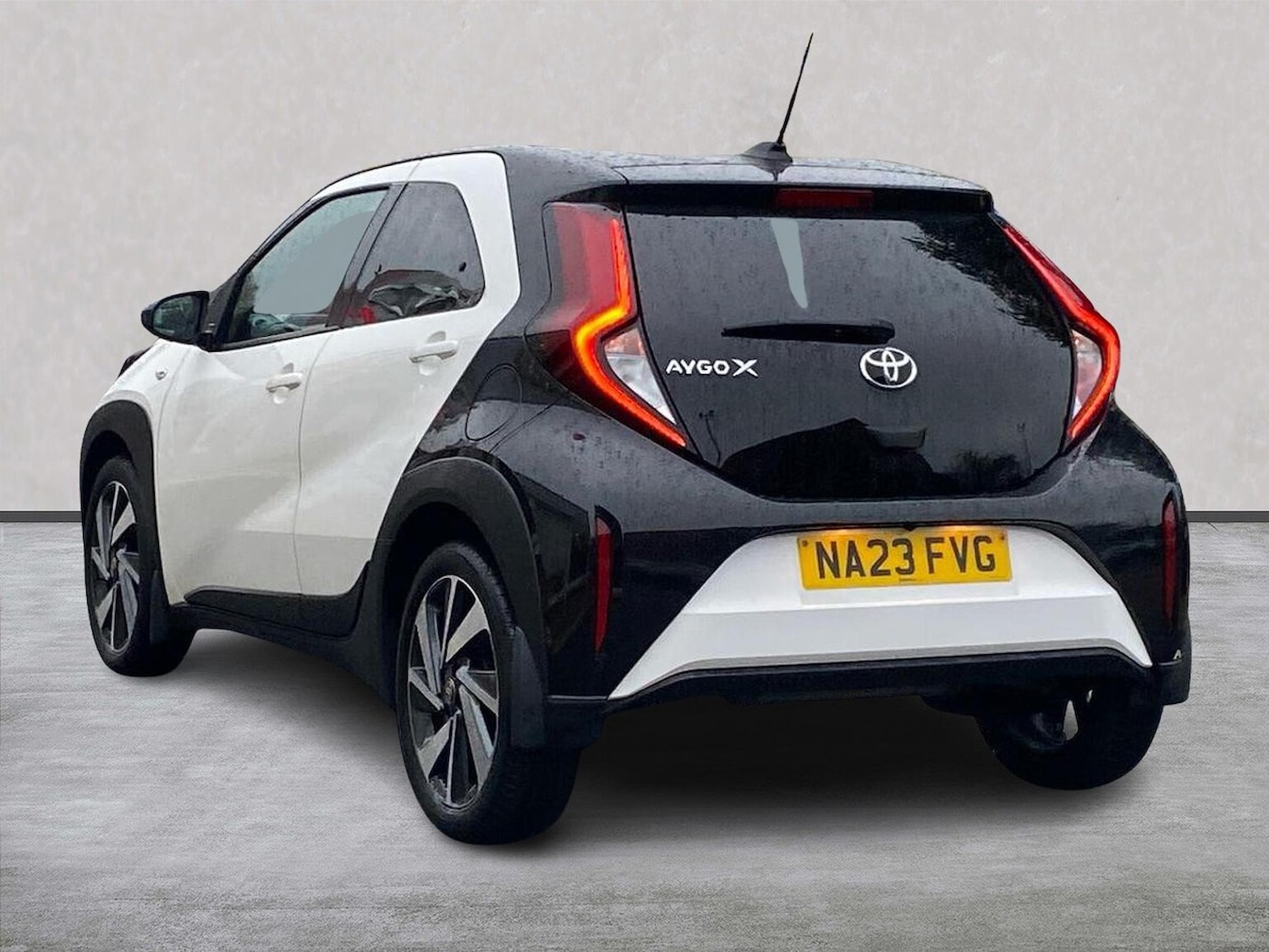 Used Toyota Aygo X 2023 for sale - 76885004: Photo 2