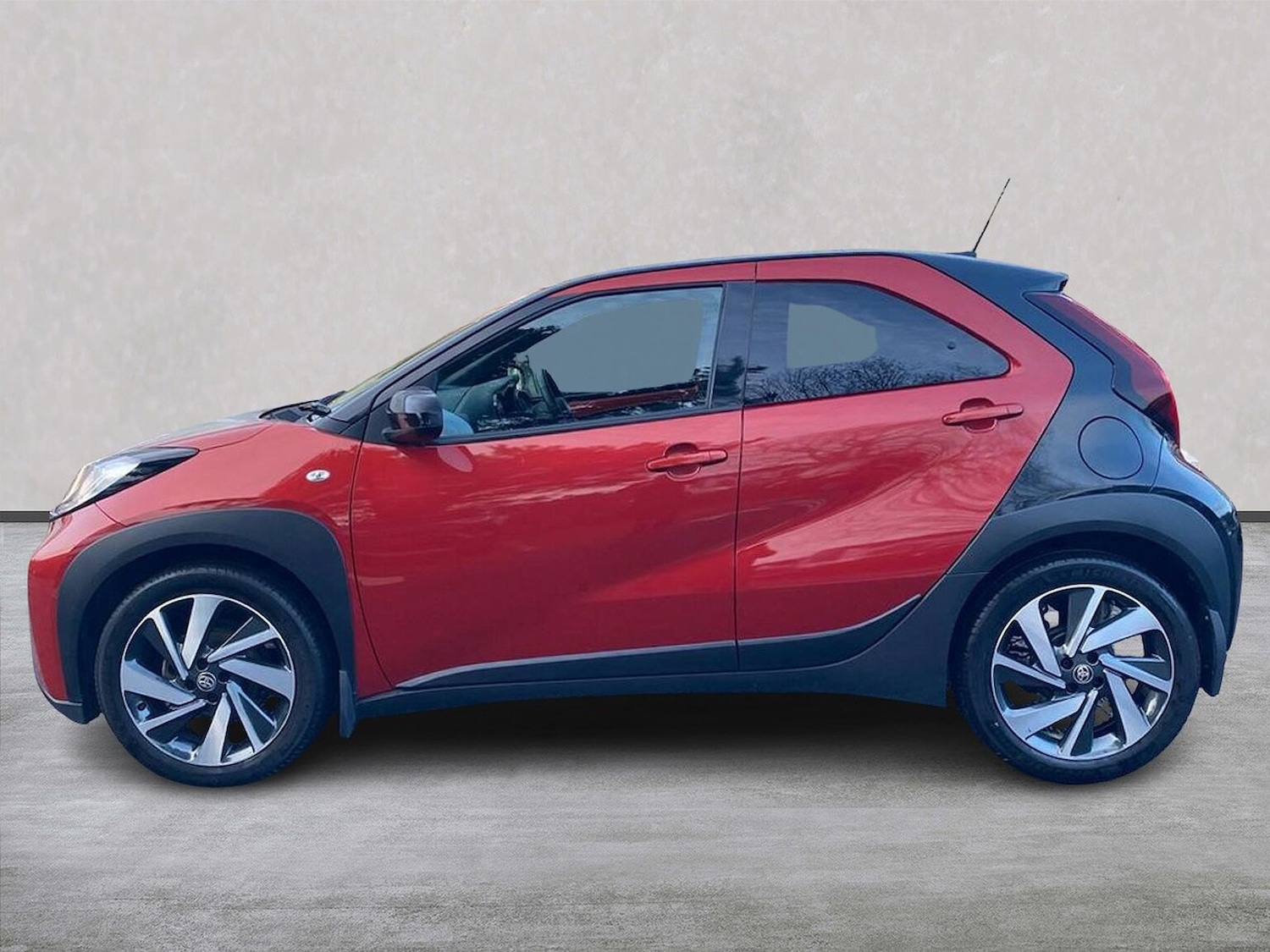 Used Toyota Aygo X 2022 for sale - 76762409: Photo 19