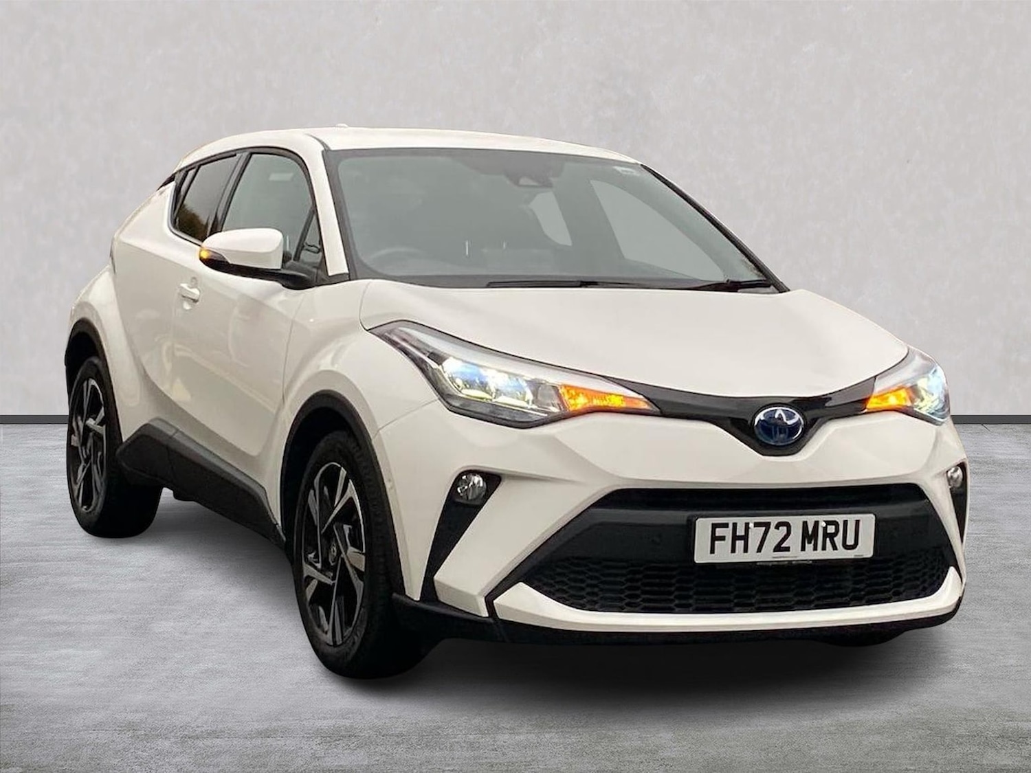 Used Toyota C-HR 2023 for sale - 76490690: Photo 1