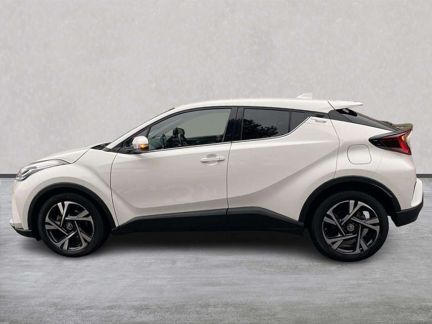 Used Toyota C-HR 2023 for sale - 76490690: Photo 19