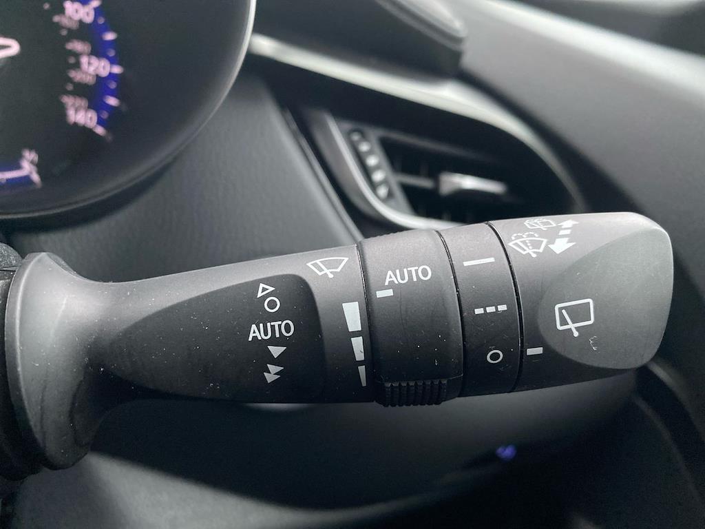 Used Toyota C-HR 2023 for sale - 76490690: Photo 27