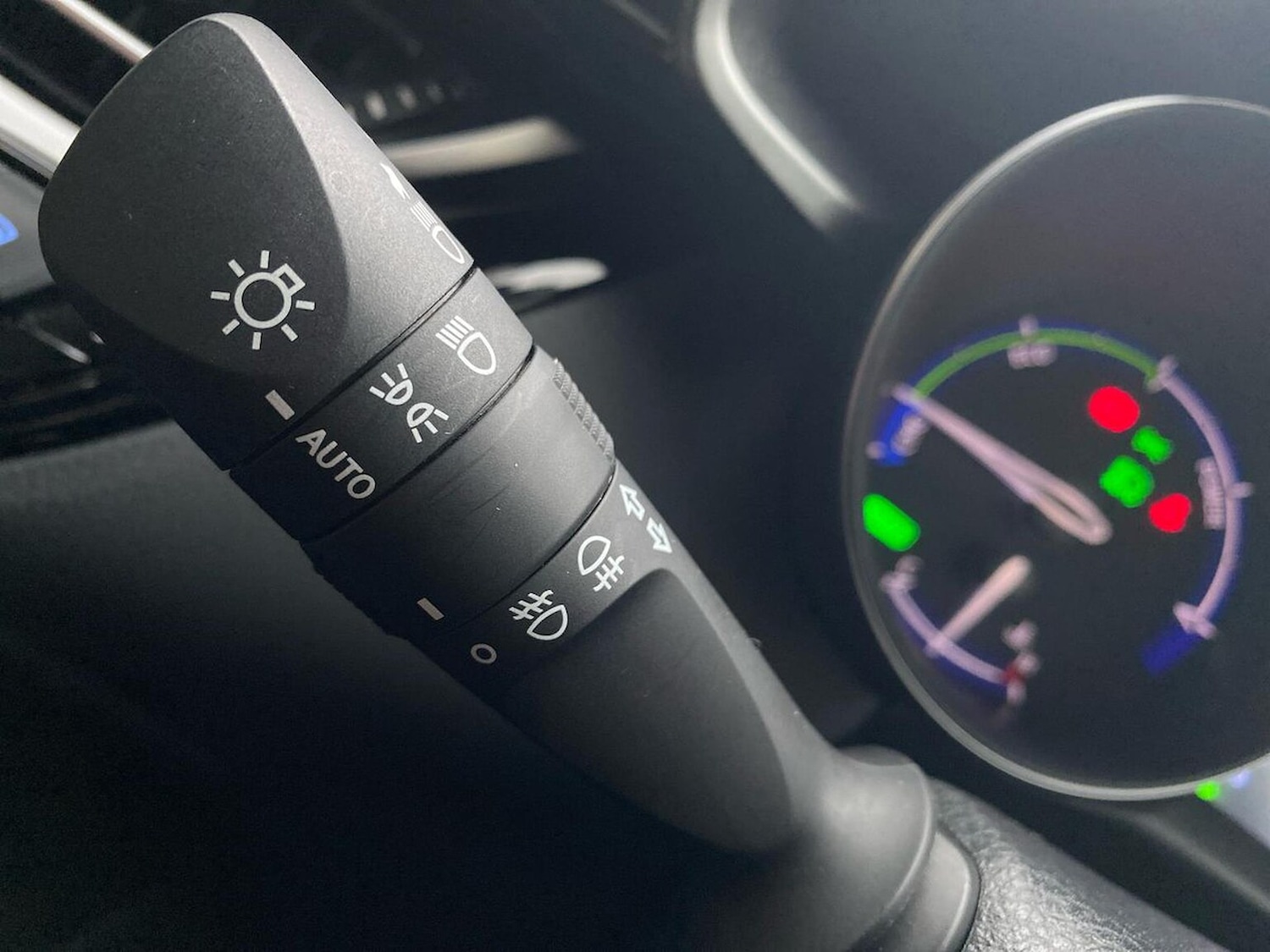 Used Toyota C-HR 2023 for sale - 76490690: Photo 28