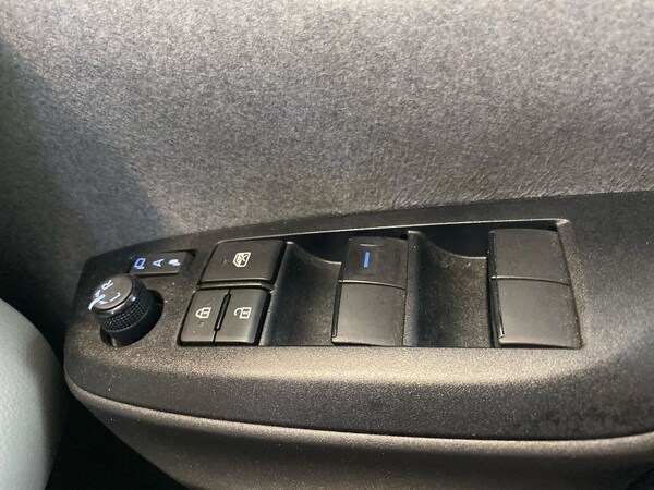 Used Toyota Yaris 2021 for sale - 76243171: Photo 21