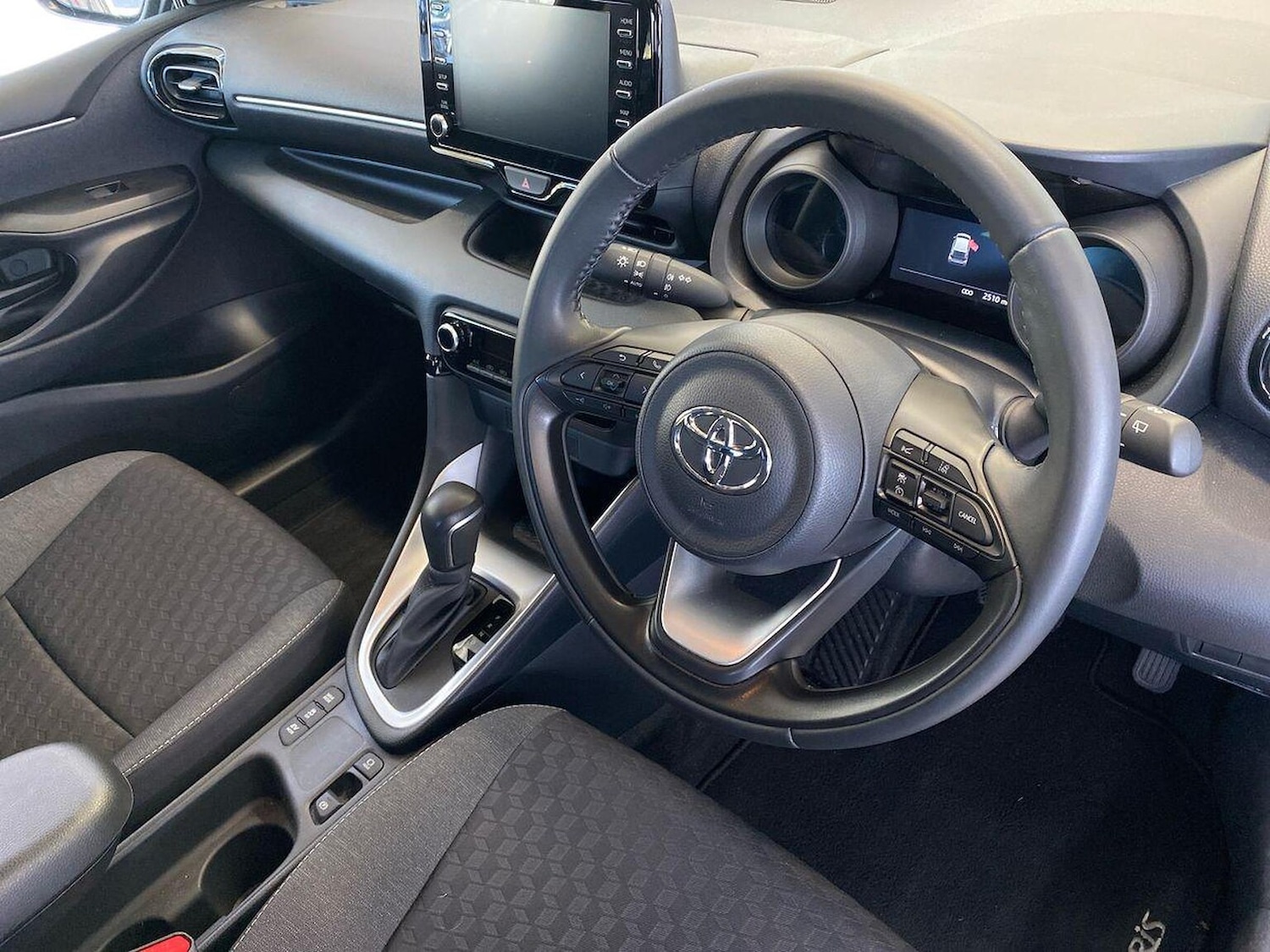 Used Toyota Yaris 2024 for sale - 76369091: Photo 15