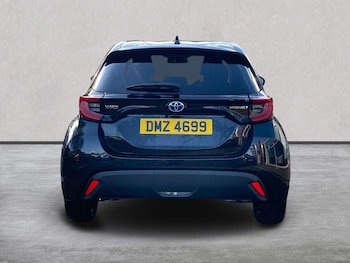 Used Toyota Yaris 2024 for sale - 76369091: Photo