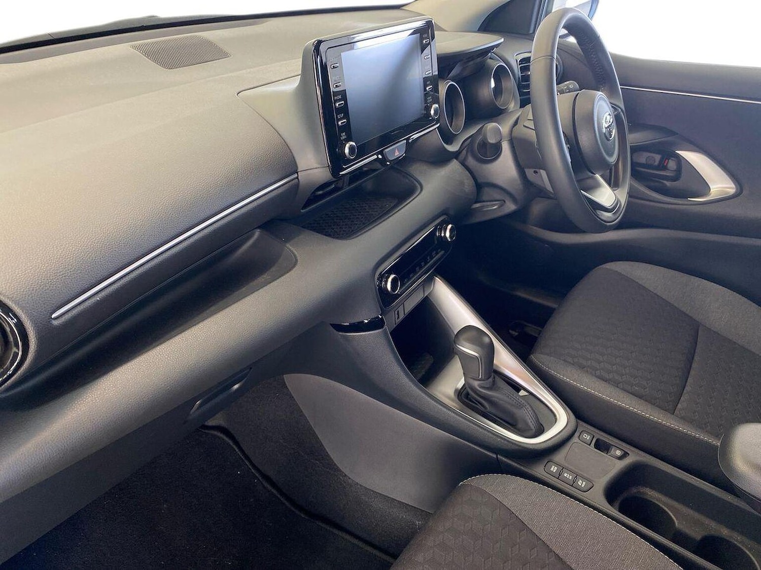 Used Toyota Yaris 2024 for sale - 76369091: Photo 7