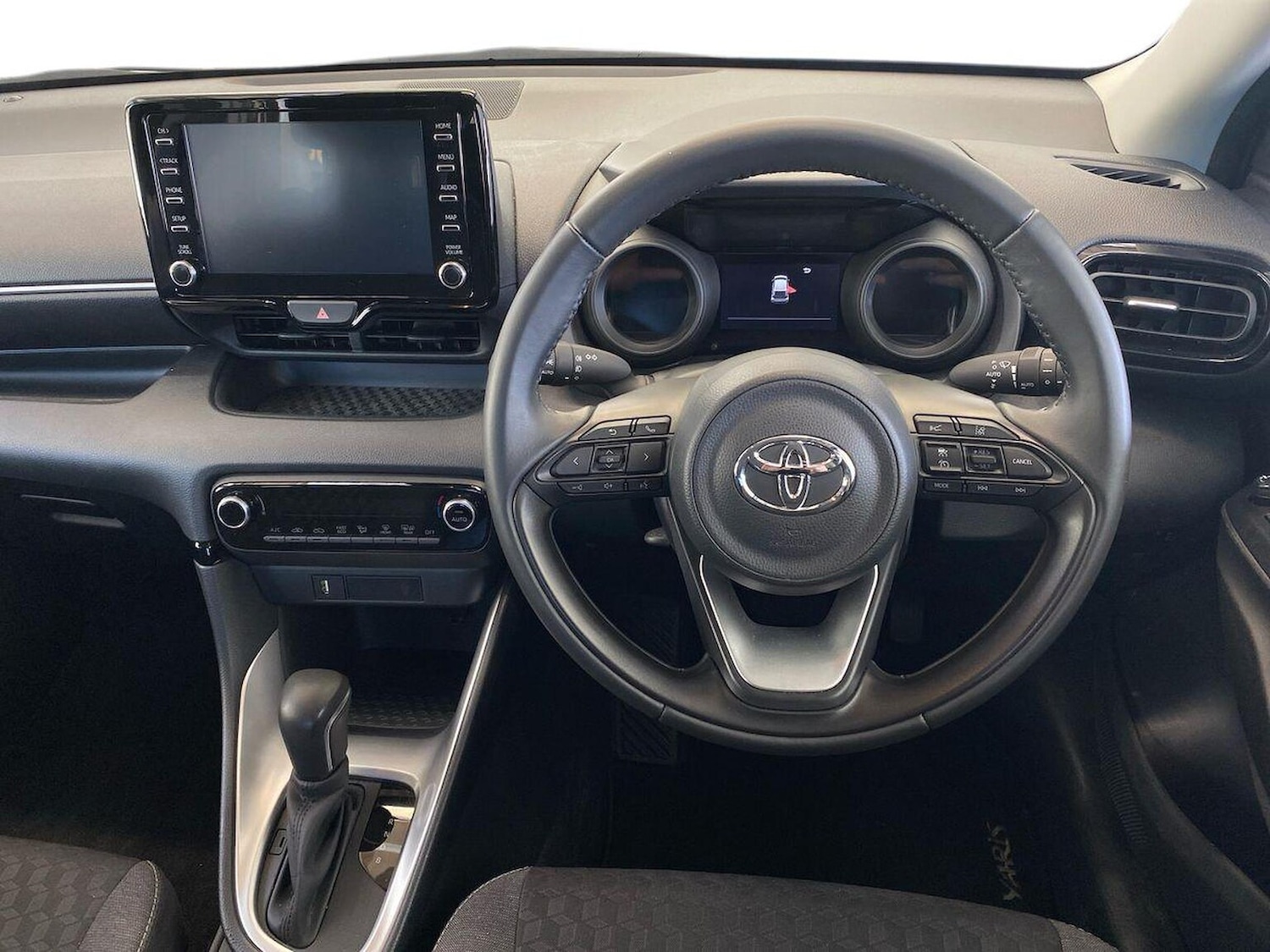 Used Toyota Yaris 2024 for sale - 76369091: Photo 9