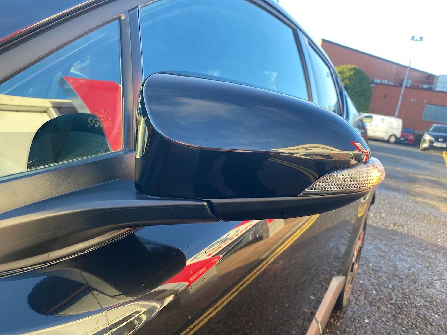 Used Toyota C-HR 2023 for sale - 76969005: Photo 32