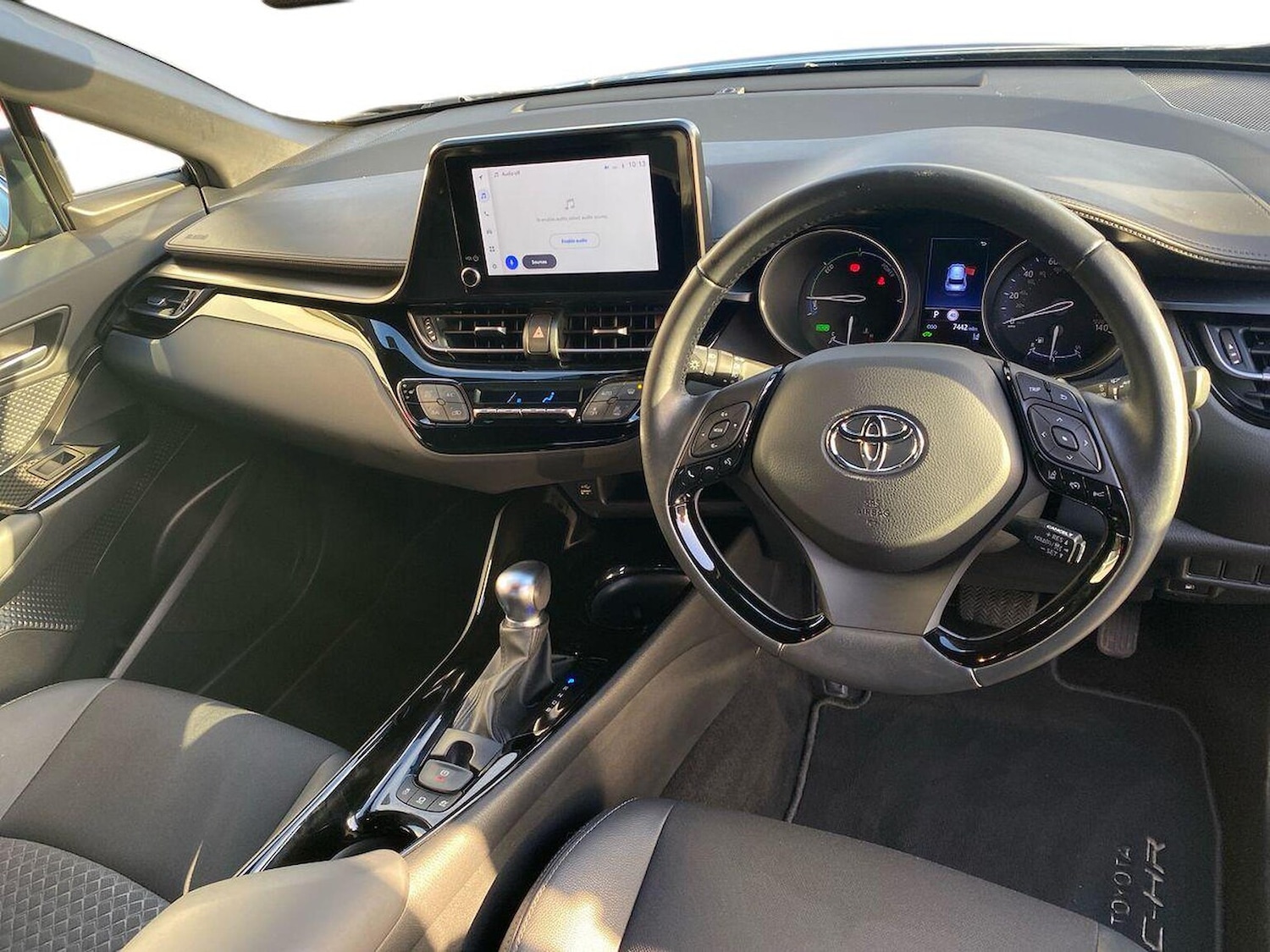 Used Toyota C-HR 2023 for sale - 76969005: Photo 9