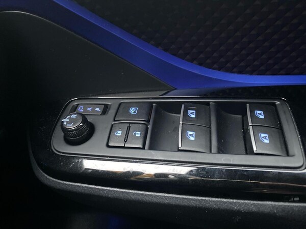 Used Toyota C-HR 2018 for sale - 76275178: Photo 21