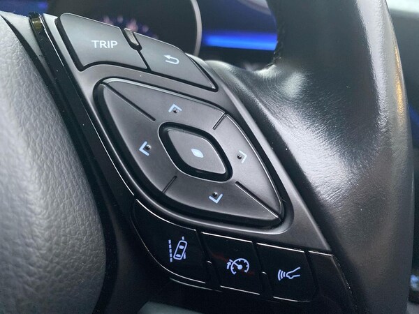 Used Toyota C-HR 2018 for sale - 76275178: Photo 24