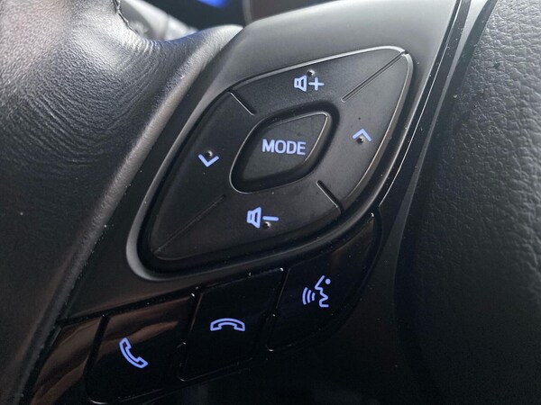 Used Toyota C-HR 2018 for sale - 76275178: Photo 25