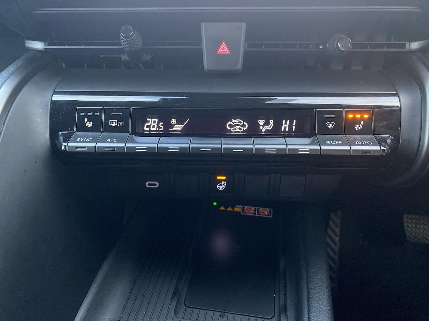 Used Toyota C-HR 2024 for sale - 76897072: Photo 12