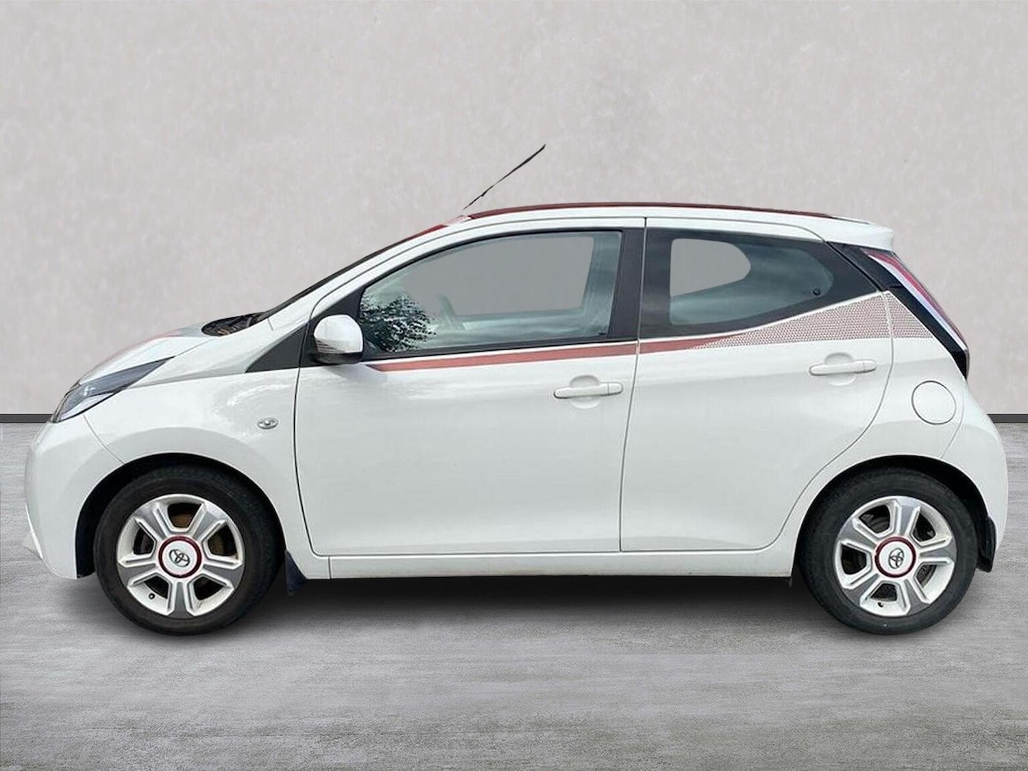 Used Toyota AYGO 2018 for sale - 76650226: Photo 19