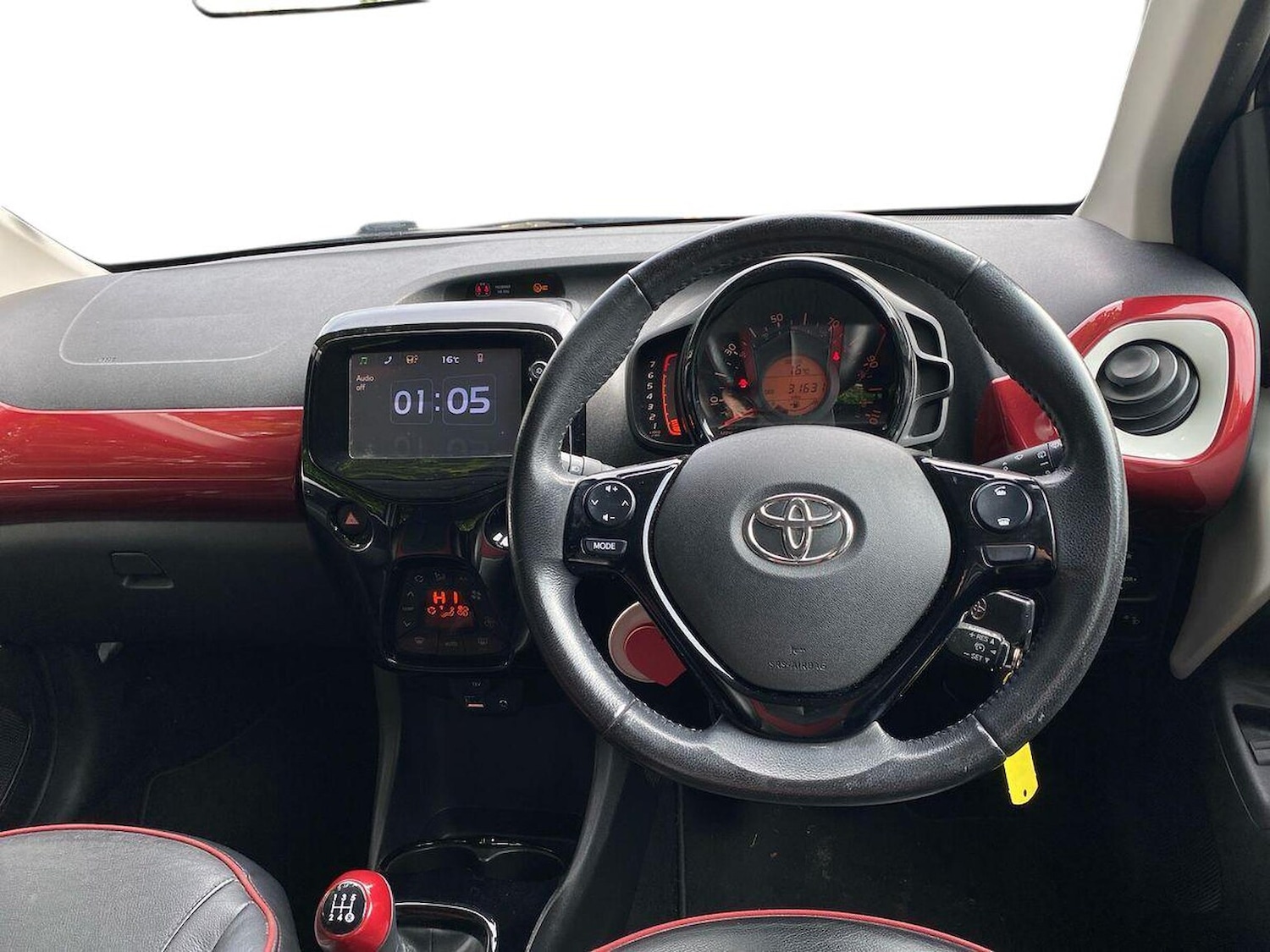 Used Toyota AYGO 2018 for sale - 76650226: Photo 9
