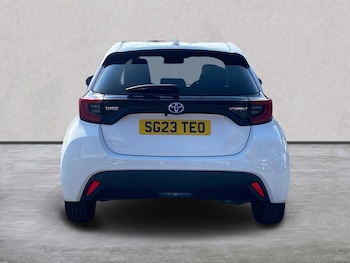Used Toyota Yaris 2023 for sale - 79230600: Photo