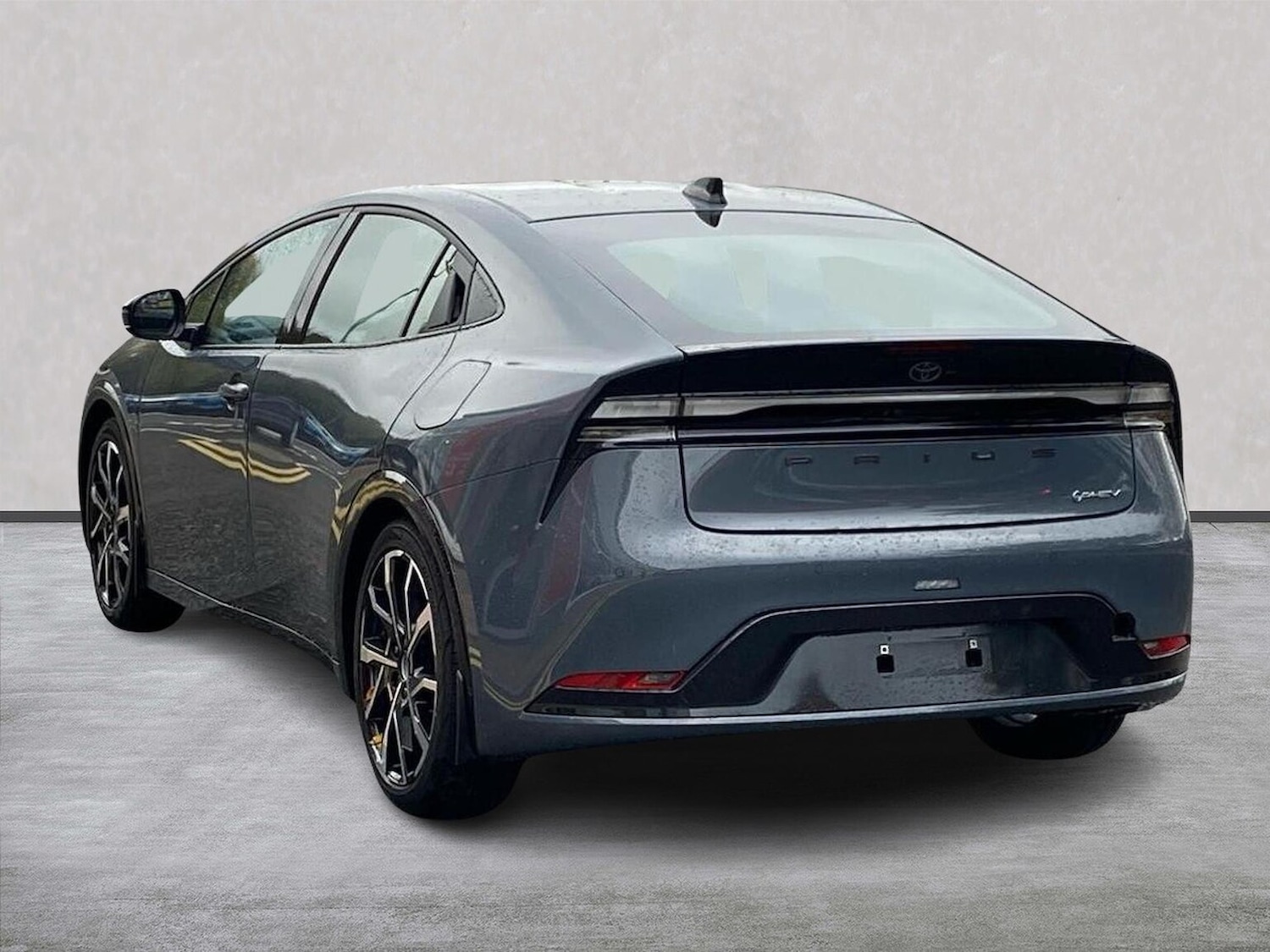 Used Toyota Prius 2025 for sale - 78121849: Photo 2