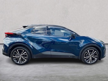 Used Toyota C-HR 2025 for sale - 78670805: Photo