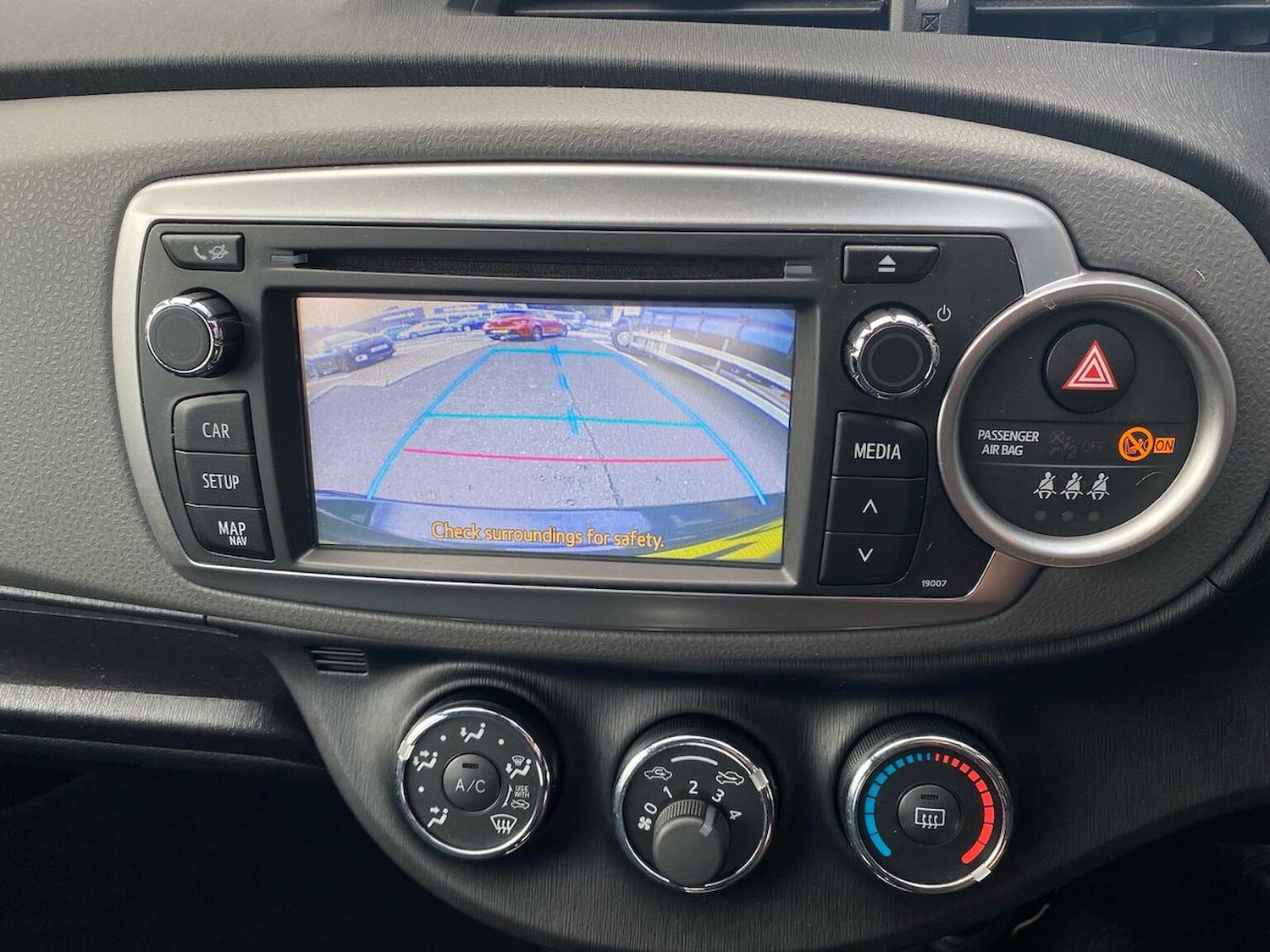 Used Toyota Yaris 2013 for sale - 76920085: Photo 23