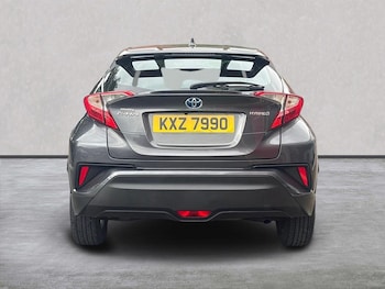 Used Toyota C-HR 2017 for sale - 79519407: Photo