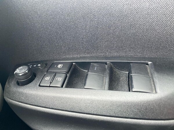 Used Toyota Yaris 2022 for sale - 76144225: Photo 21