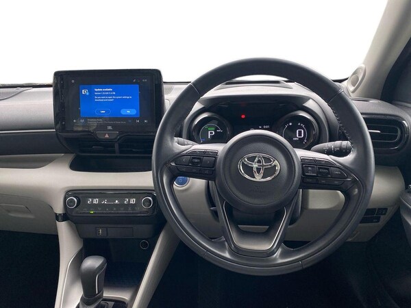 Used Toyota Yaris 2022 for sale - 76144225: Photo 9